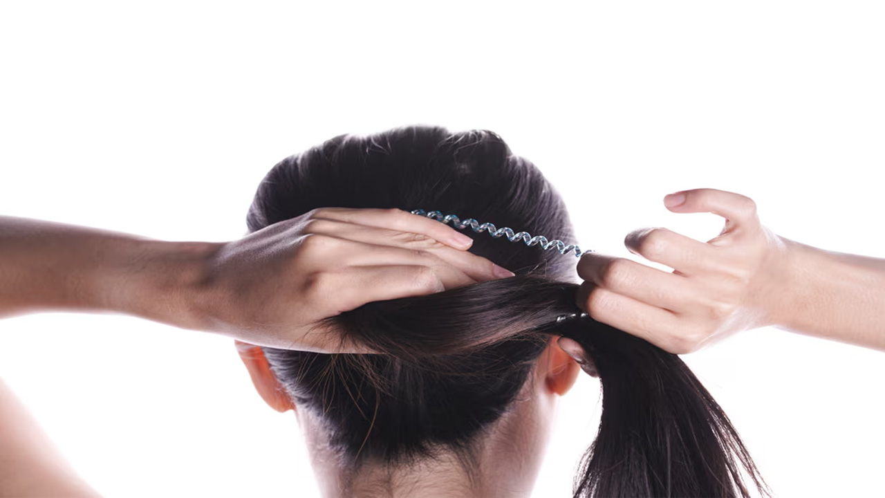 Awas, 5 Kebiasaan yang Sering Dilakukan Ini Bisa Bikin Rambut Rontok
