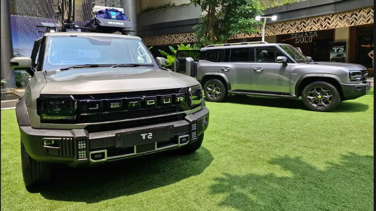 Jetour T2 vs BAIC BJ40 Plus, Pertarungan SUV Boxy yang Kian Sengit