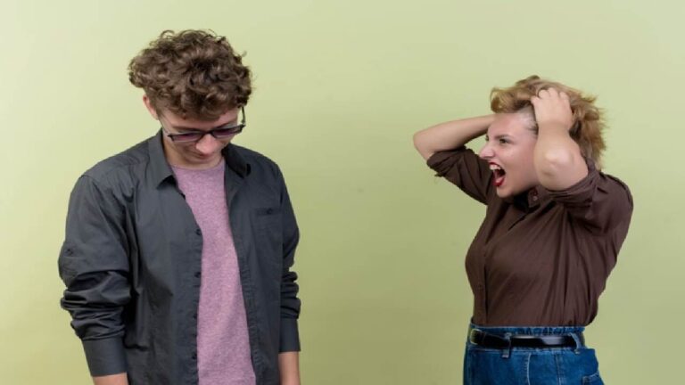 Kenapa Orang Bisa Lebih Galak saat Ditagih Utang? Psikiater Ungkap Penyebabnya