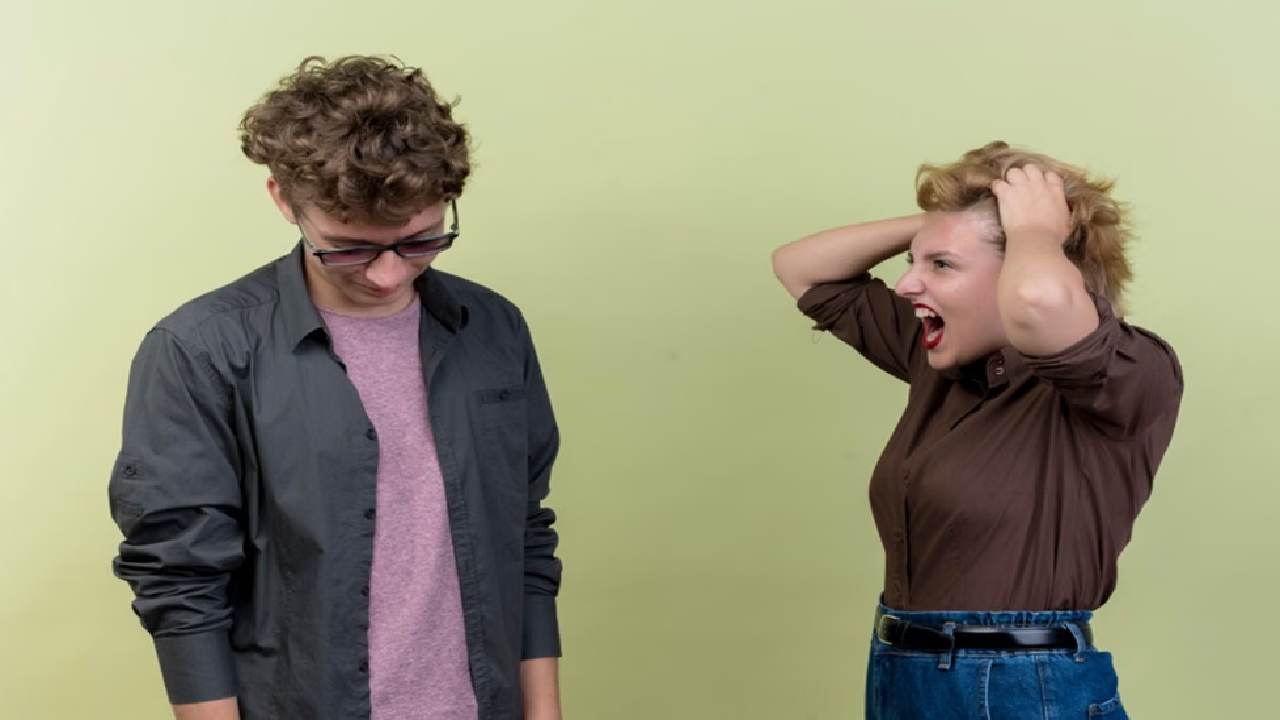 Kenapa Orang Bisa Lebih Galak saat Ditagih Utang? Psikiater Ungkap Penyebabnya