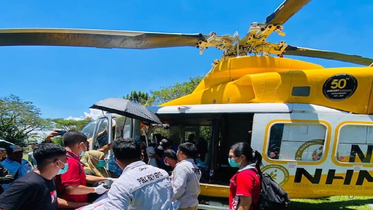 NHM Peduli Gerak Cepat Evakuasi Pasien dari Tobelo ke Manado, Harapan Baru Akses Kesehatan di Halmahera