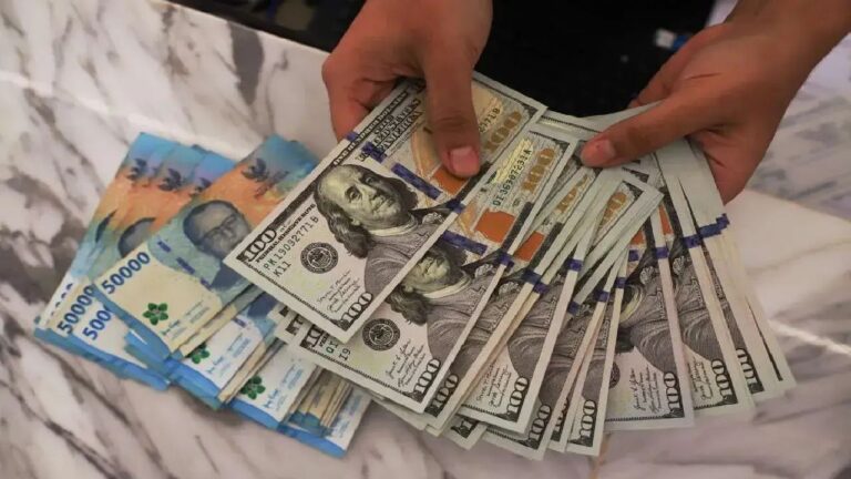 Rupiah Tembus Rp 17.516, Gejolak Timur Tengah Bikin Pasar Keuangan Kembali Tegang