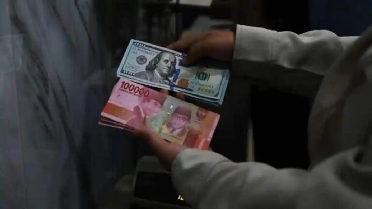 Dollar AS Tembus Rp 18.200, Mengapa Rupiah Masih Sulit Bangkit Meski Berbagai Strategi Sudah Diterapkan?