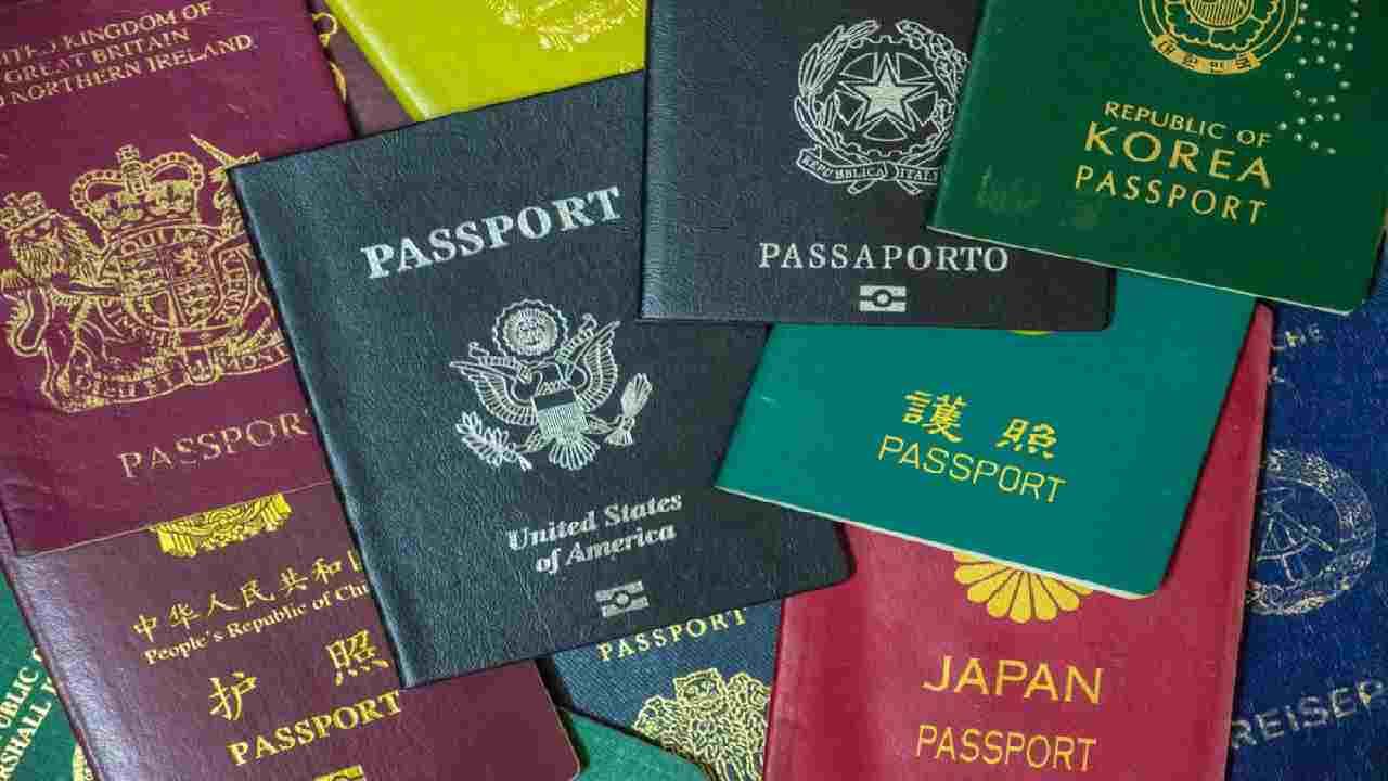 Daftar 10 Paspor Terkuat di Dunia 2026, Indonesia Naik atau Masih Tertinggal?